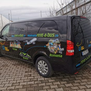 rent a bus brasov: road runner