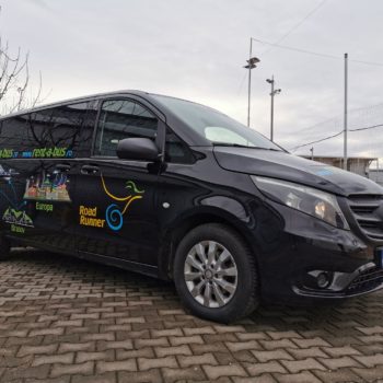 rent a bus brasov: road runner