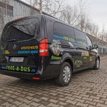 rent a bus brasov: road runner