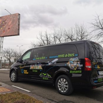 rent a bus brasov: road runner