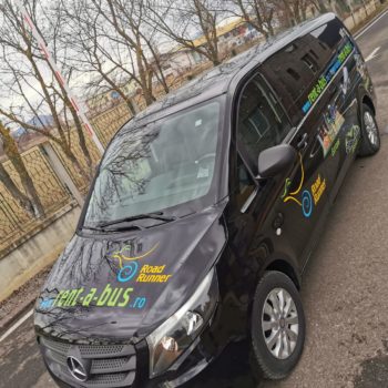 rent a bus brasov: road runner
